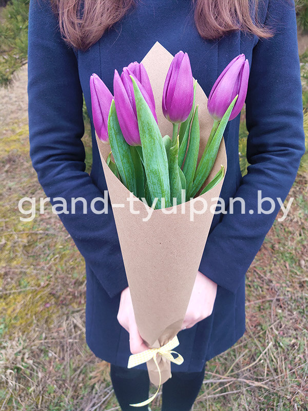 Купить тюльпаны в крафт упаковке с доставкой к 8 марта